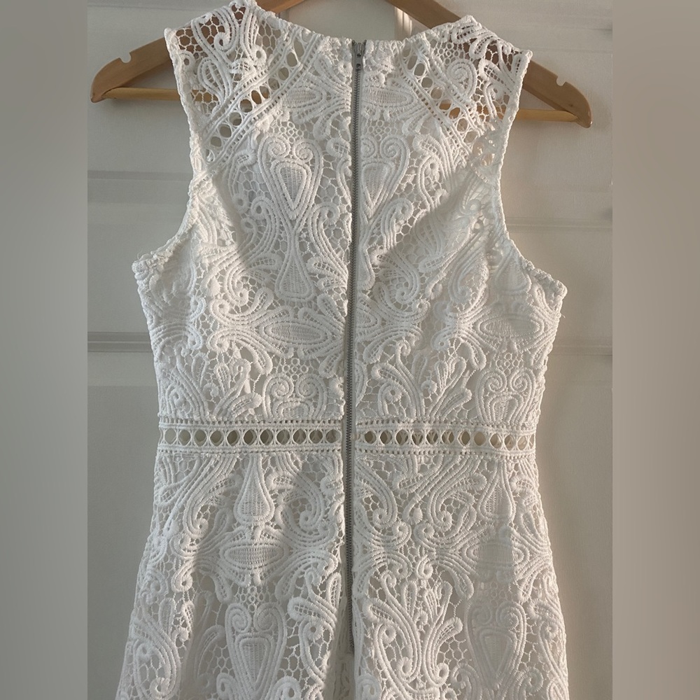 Lulu's White Crochet Lace Bodycon Mini Dress Size S Sleeveless Feminine Romantic - Picture 7 of 10